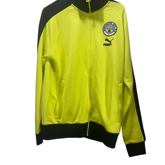 PUMA, LARGE, NEON GREEN WITH NAVY TRIM, ZIP-UP. NWT - Picture 10 of 10